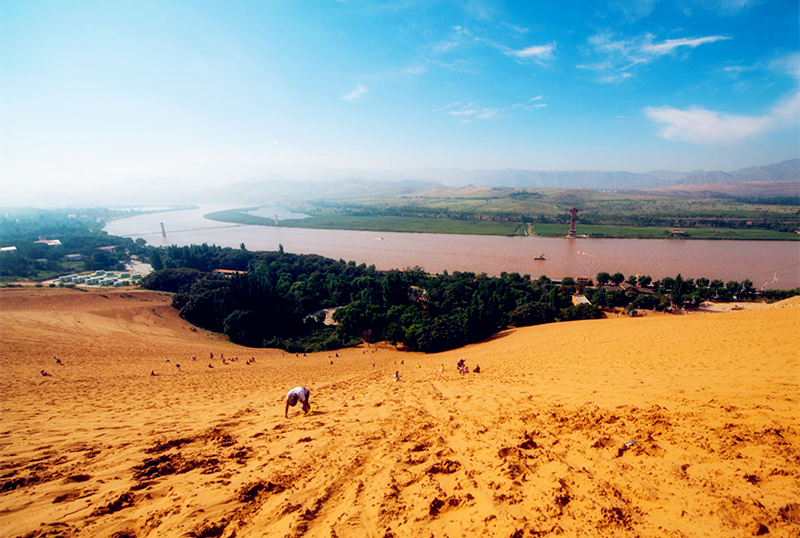 诗画宁夏,作家笔下的西北翡翠之地